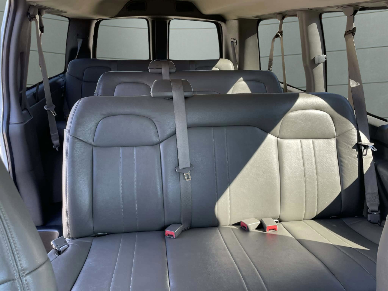 Chevrolet Express LS 2500 2016