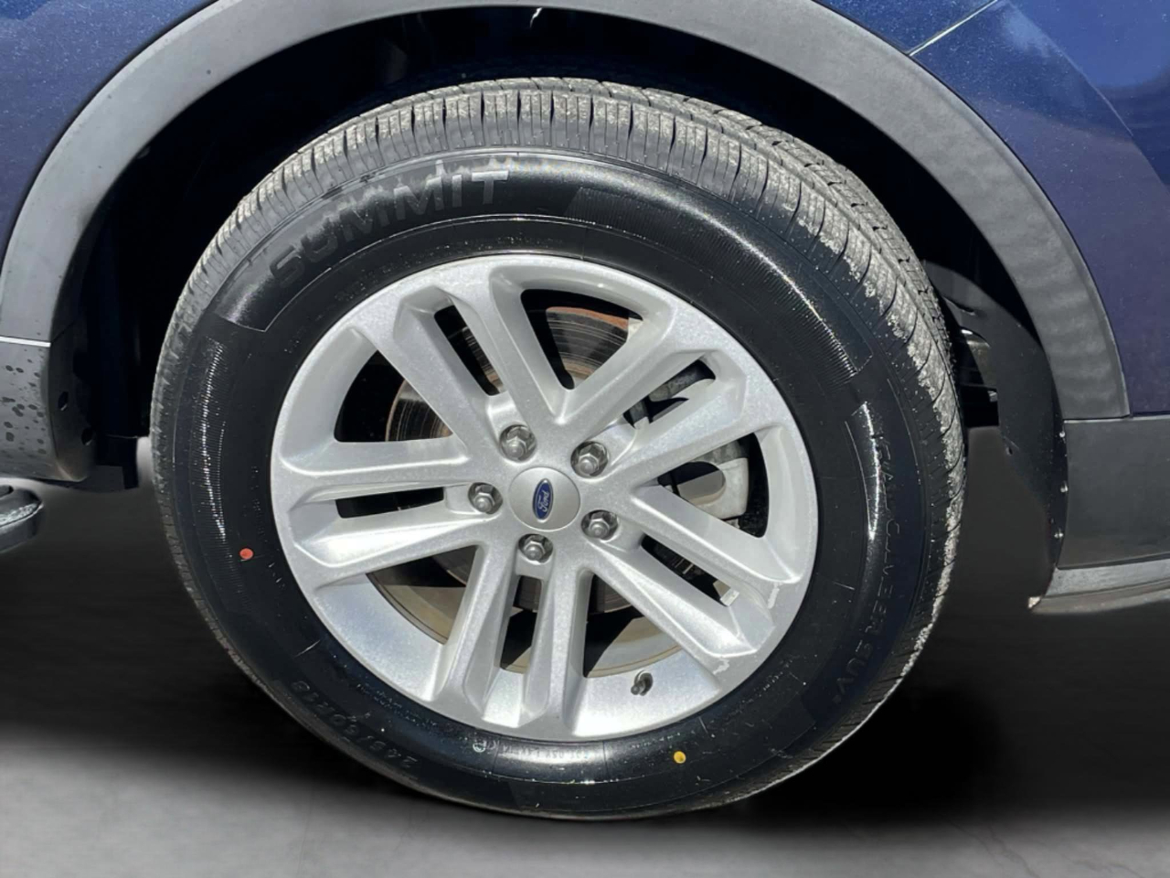 Ford Explorer Base 4WD 2017