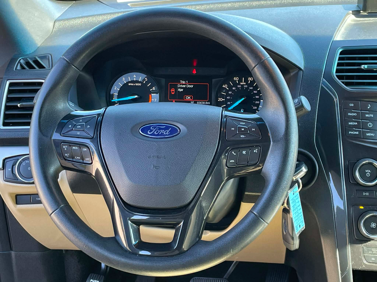 Ford Explorer Base 4WD 2017