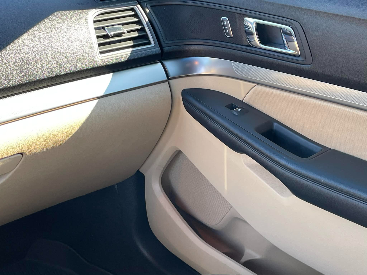 Ford Explorer Base 4WD 2017