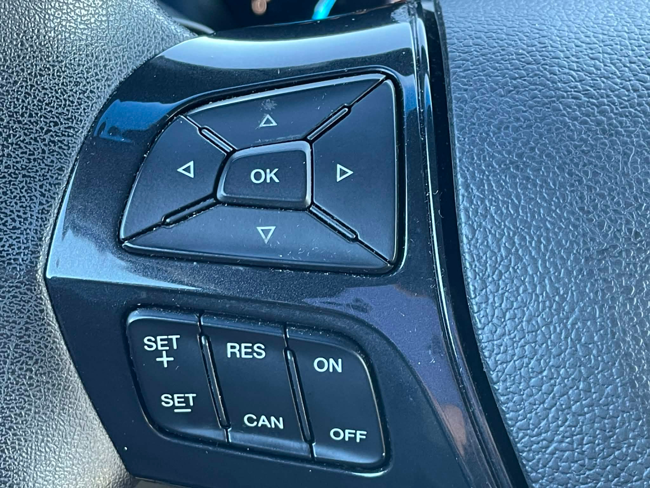 Ford Explorer Base 4WD 2017