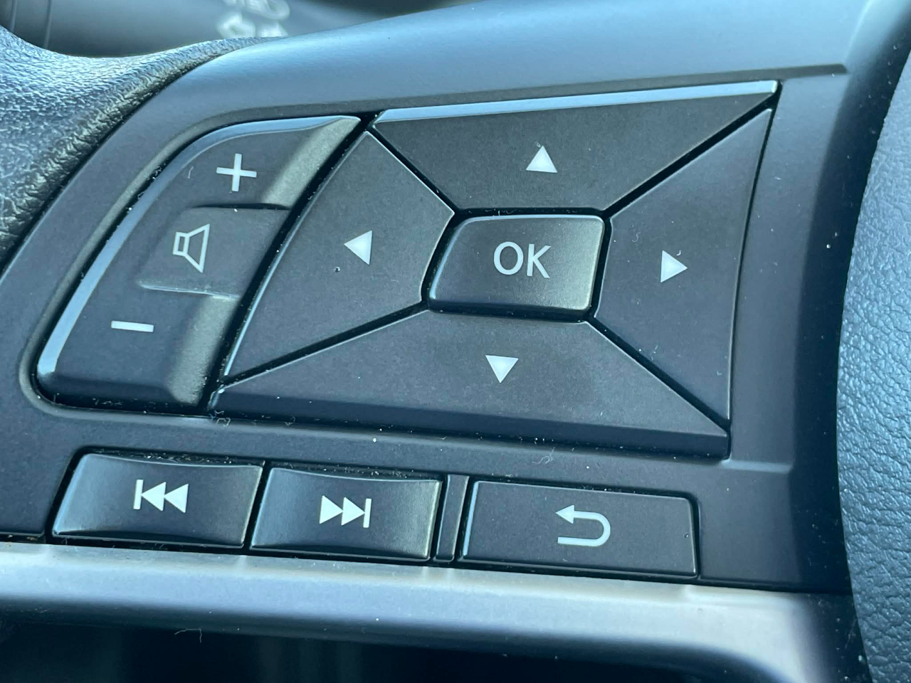 Nissan Altima 2.5 SV 2024