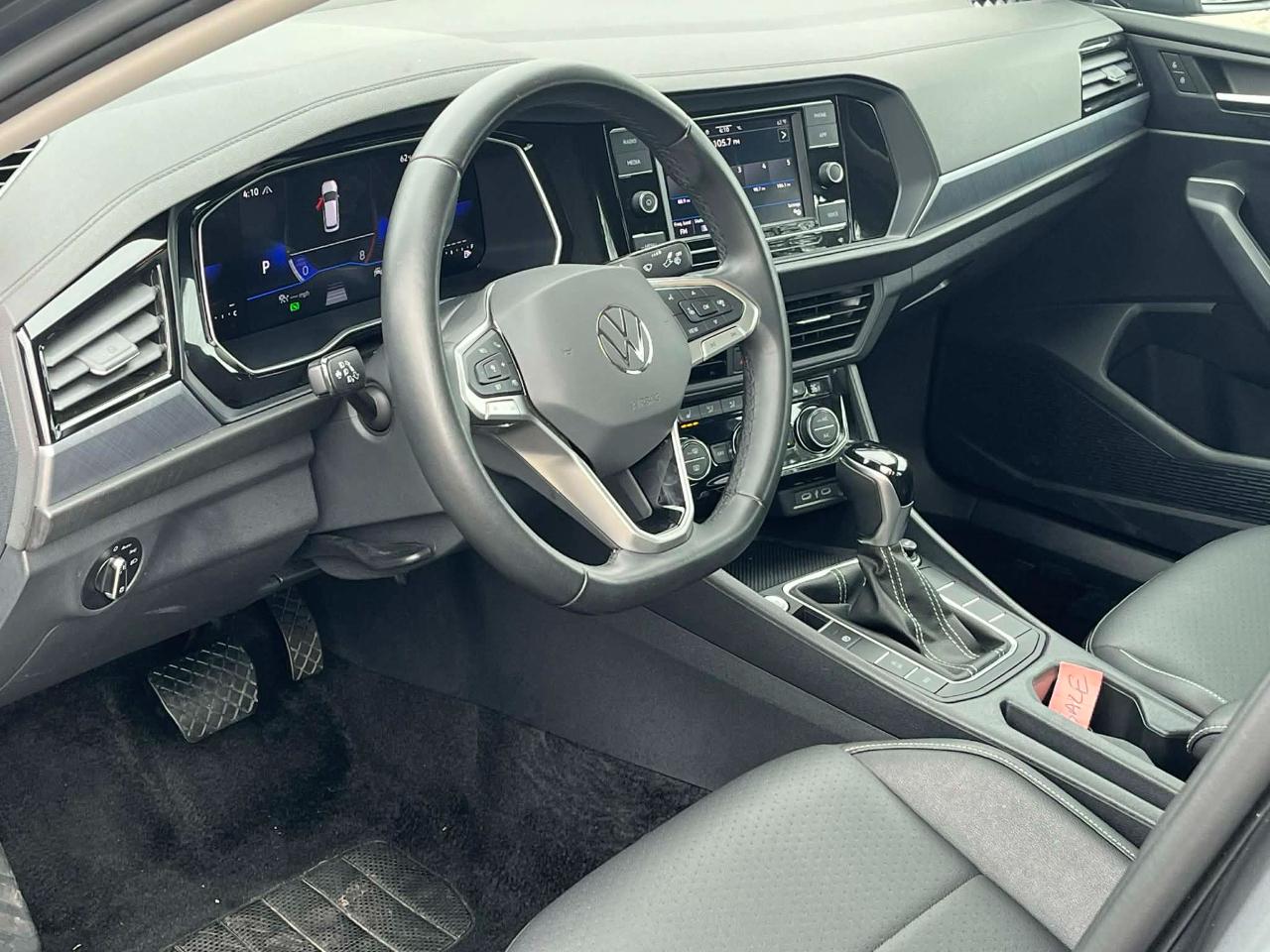 Volkswagen Jetta SE 2024