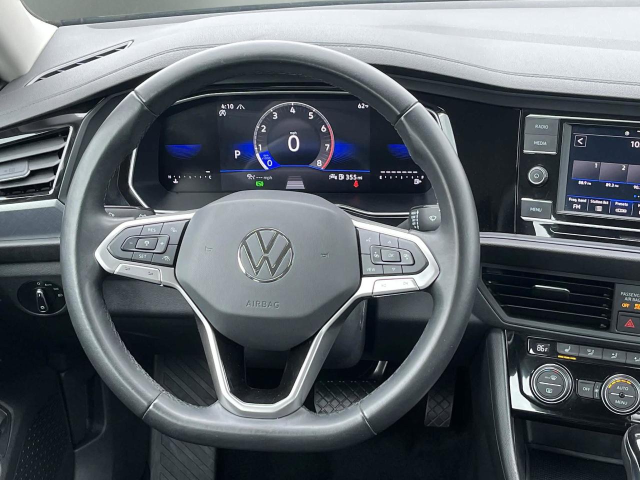 Volkswagen Jetta SE 2024