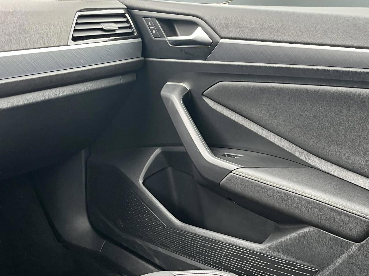 Volkswagen Jetta SE 2024