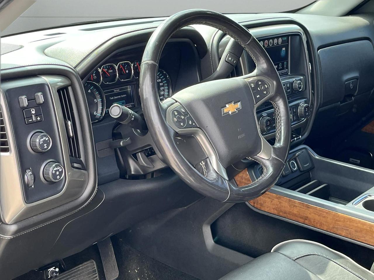 Chevrolet Silverado 1500 High Country Crew Cab Short Box 4WD 2018