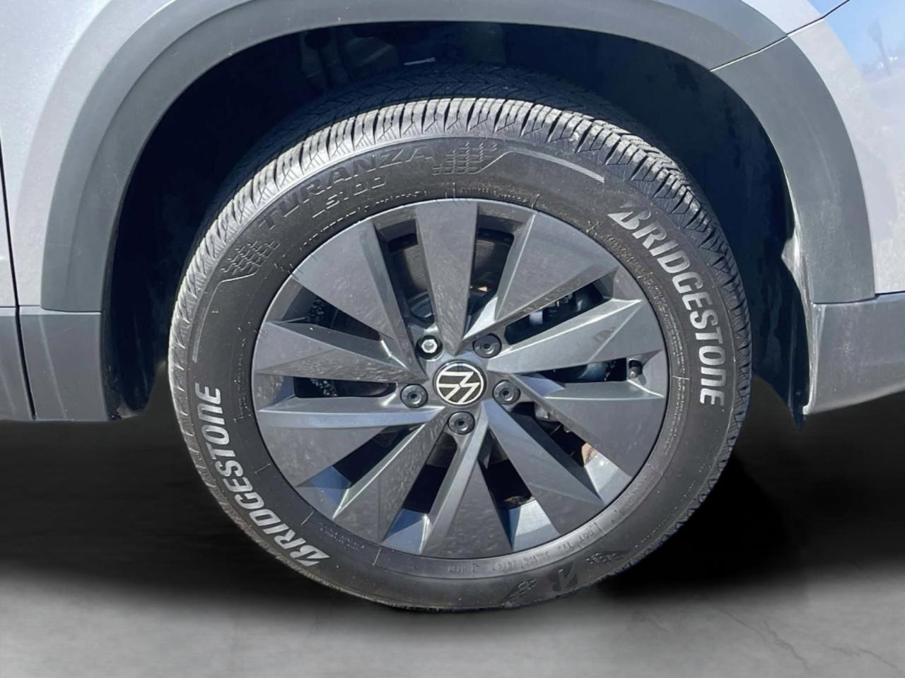 Volkswagen Taos S 2024