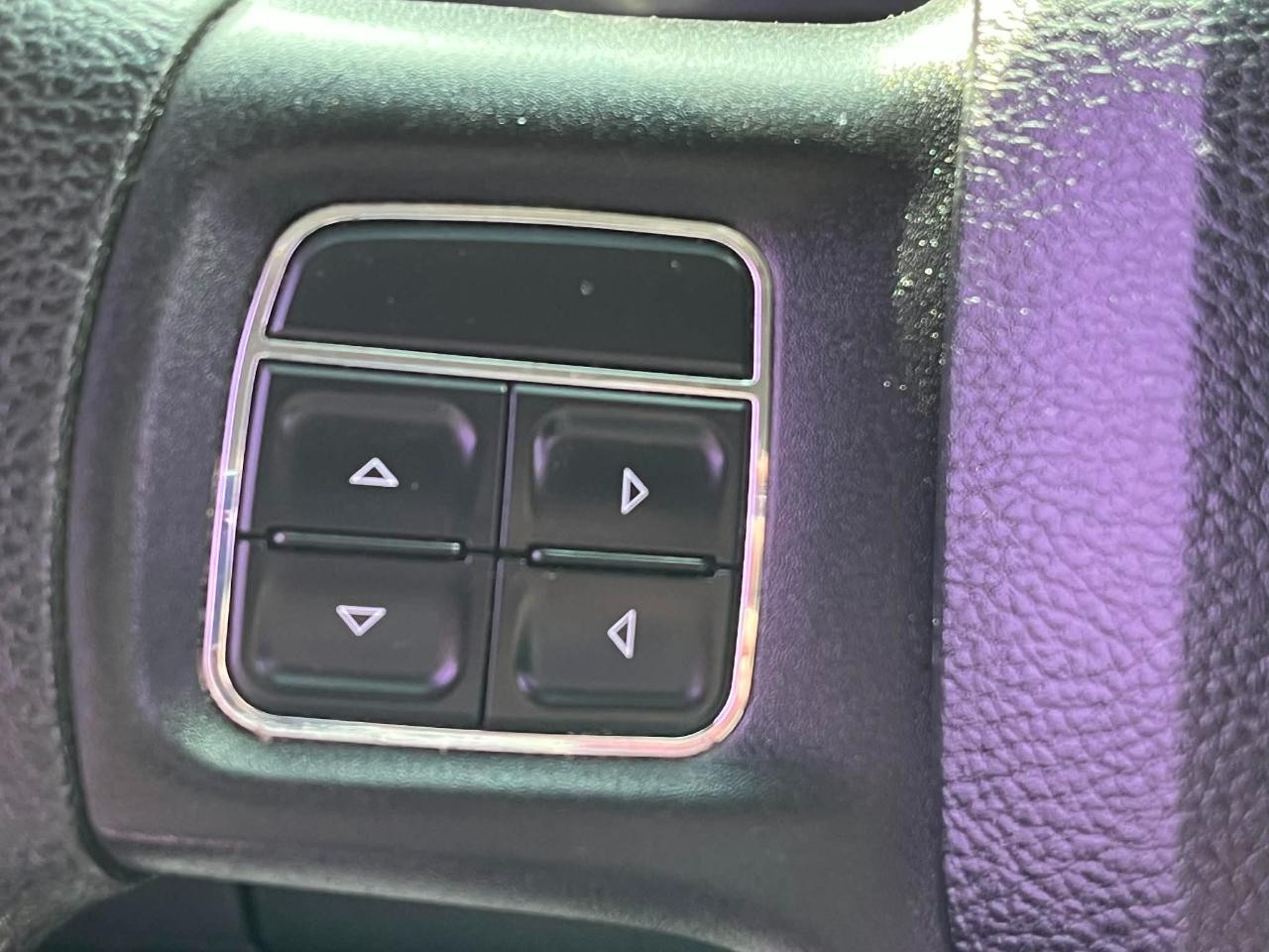 RAM 1500 SSV Crew Cab SWB 4WD 2015