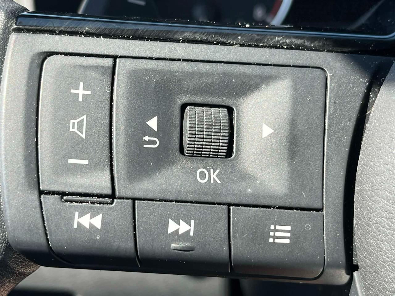 Nissan Rogue SV 2023