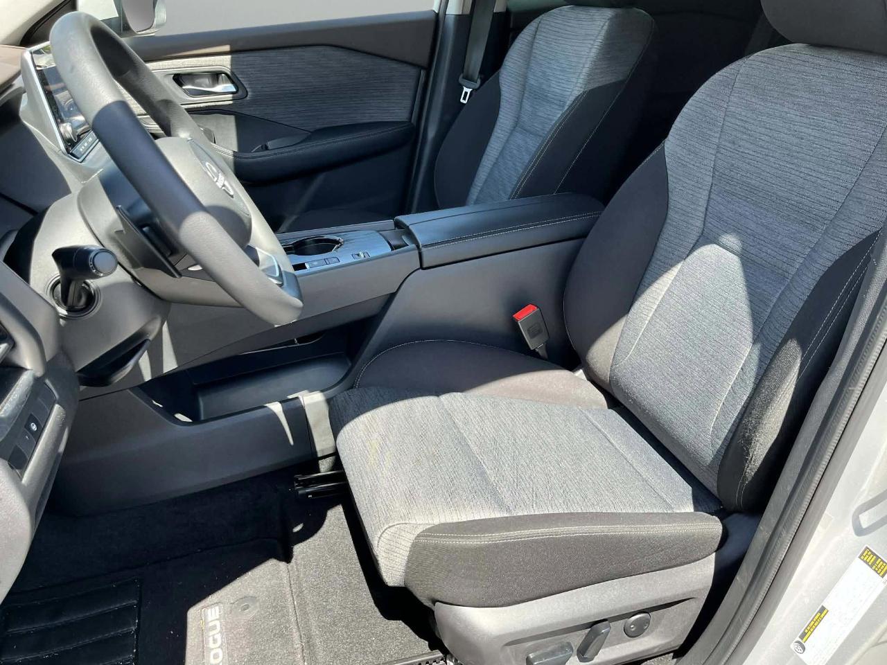 Nissan Rogue SV 2023