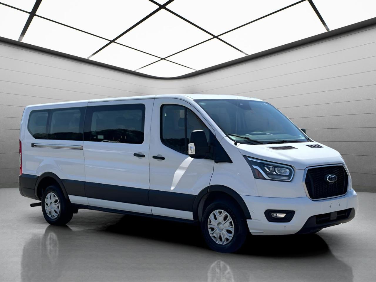 Ford Transit 350 Wagon Low Roof XL w/Sliding Pass. 148-in. WB 2023