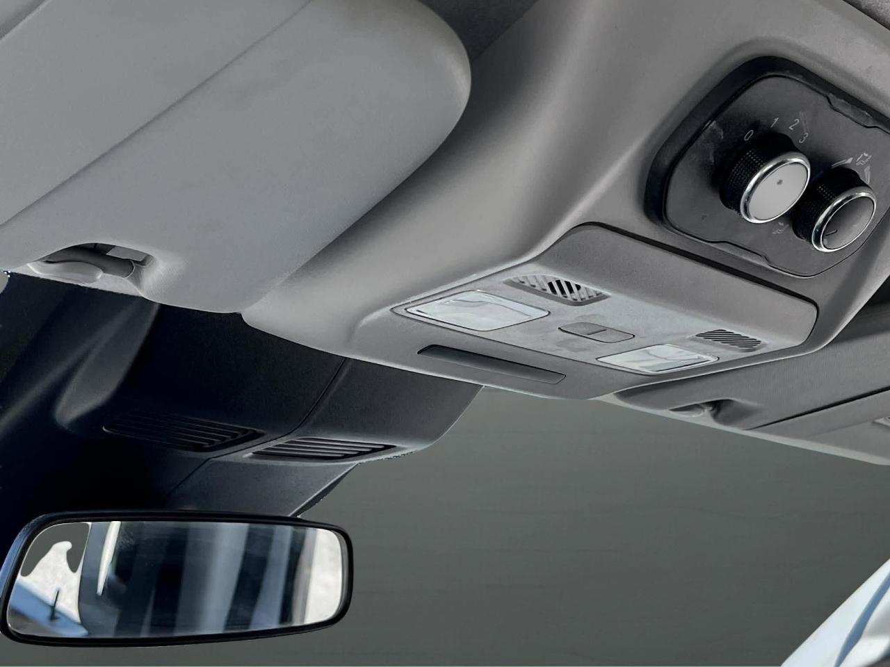 Ford Transit 350 Wagon Low Roof XL w/Sliding Pass. 148-in. WB 2023