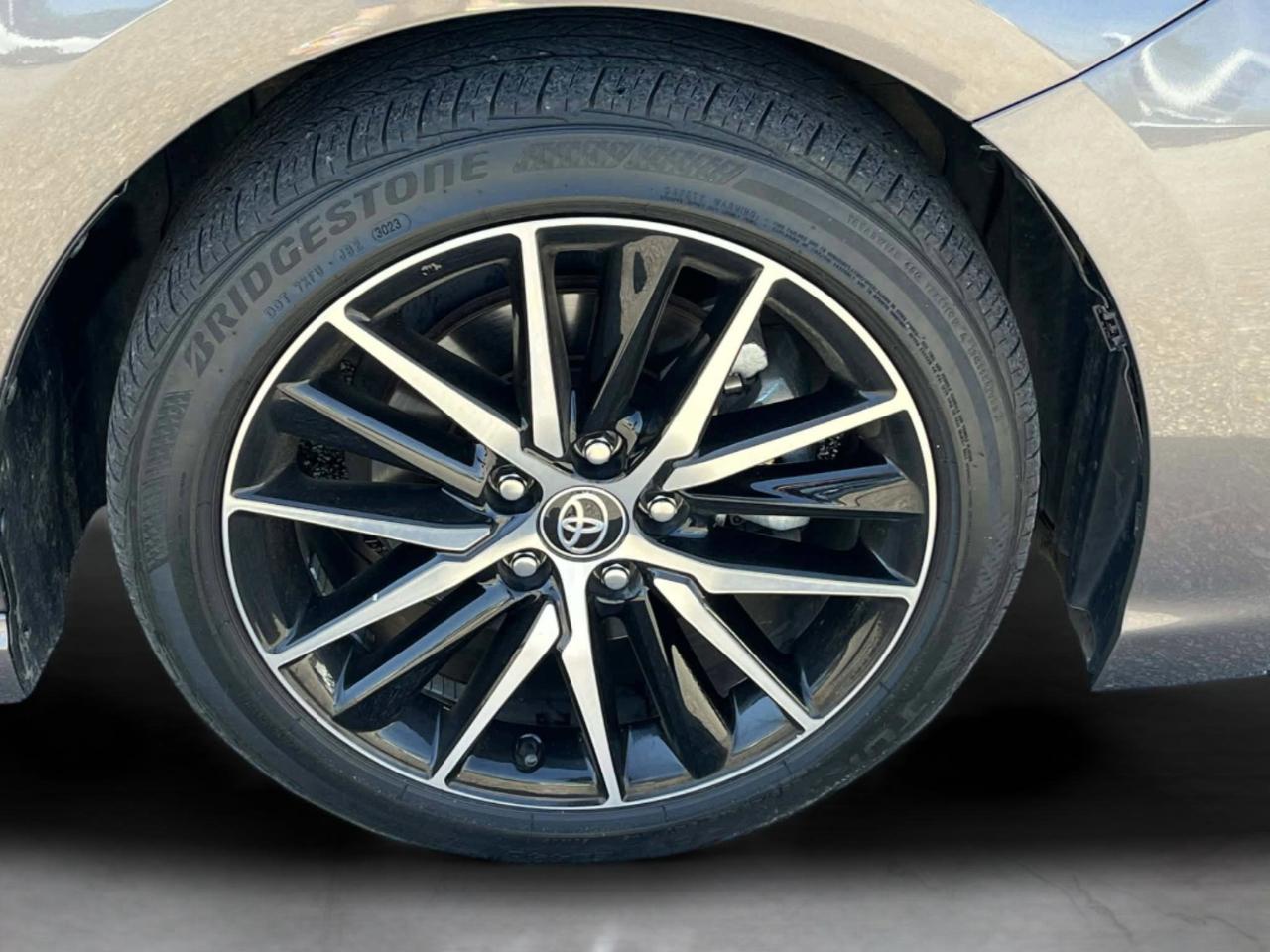 Toyota Camry SE 2024