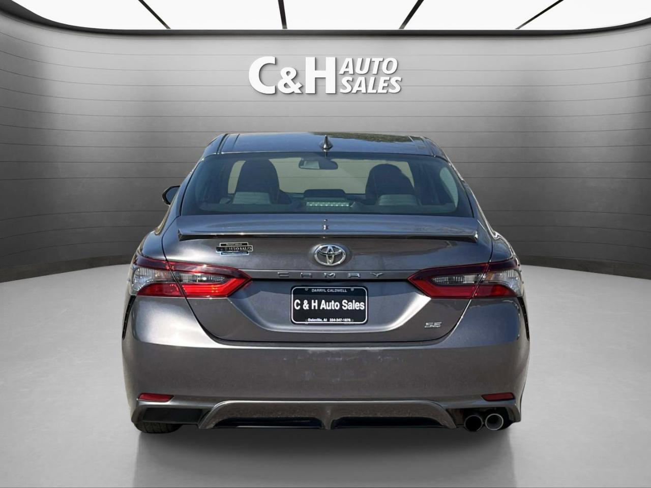 Toyota Camry SE 2024