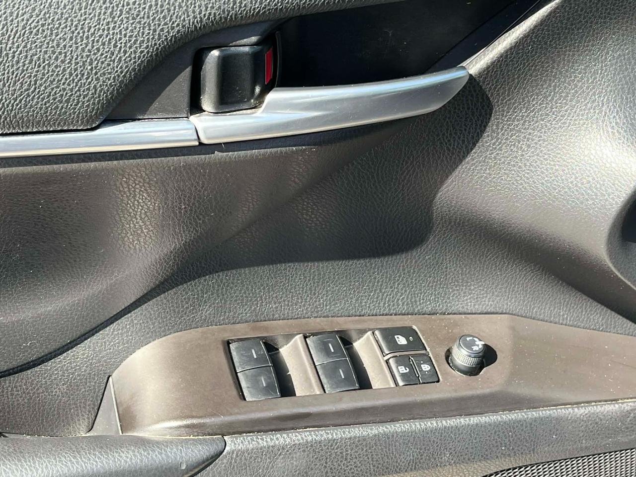 Toyota Camry SE 2024