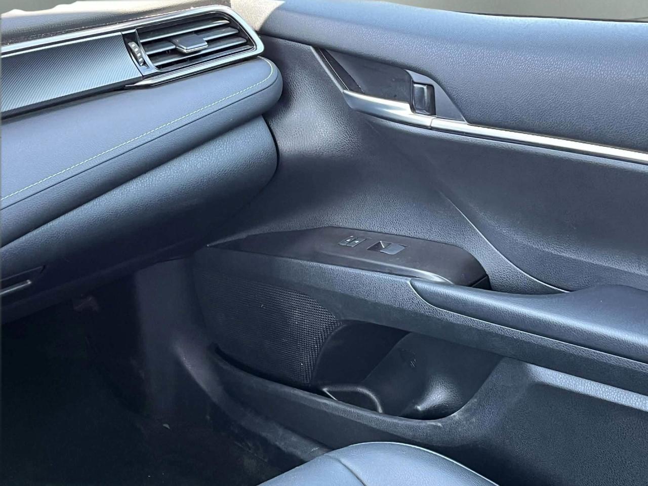 Toyota Camry SE 2024