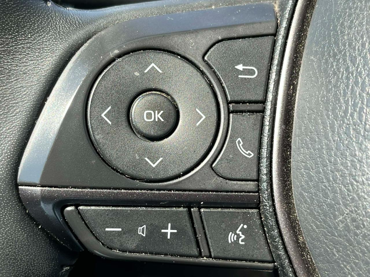 Toyota Camry SE 2024