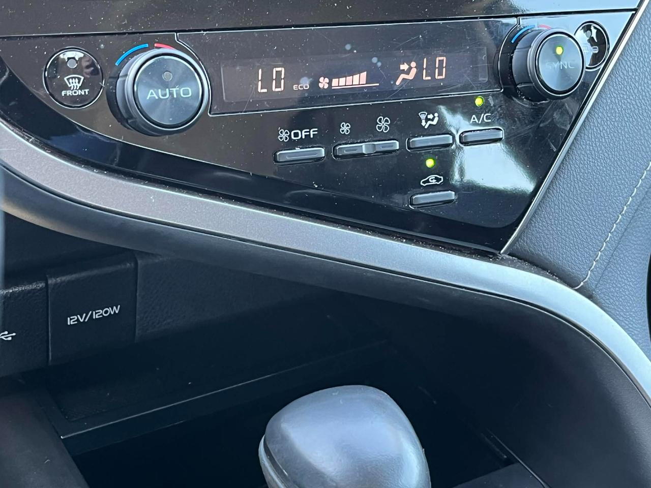 Toyota Camry SE 2024