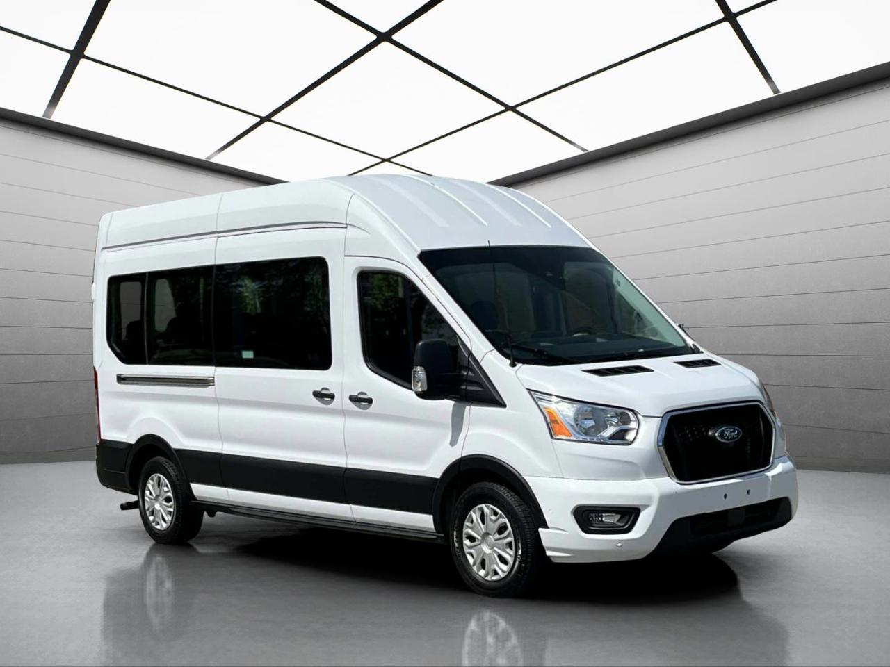 Ford Transit 350 Wagon High Roof XL w/Sliding Pass. 148-in. WB 2022