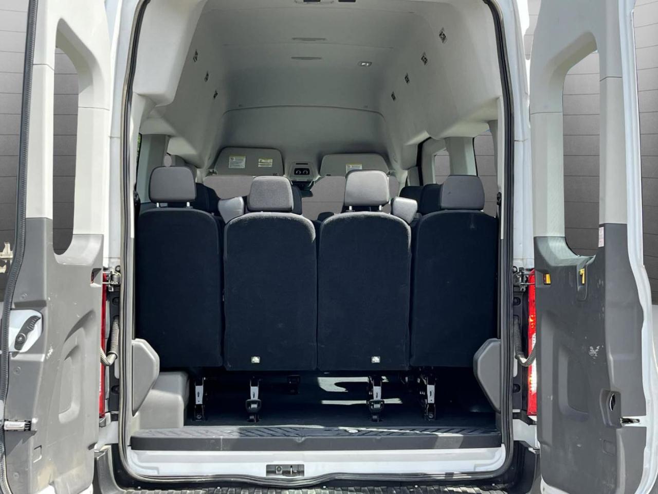 Ford Transit 350 Wagon High Roof XL w/Sliding Pass. 148-in. WB 2022