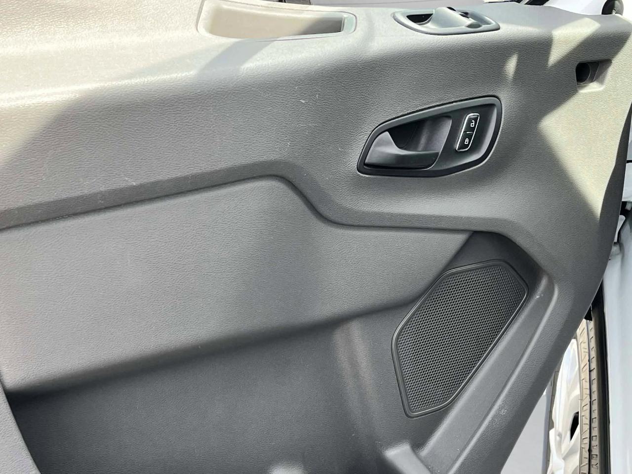 Ford Transit 350 Wagon High Roof XL w/Sliding Pass. 148-in. WB 2022