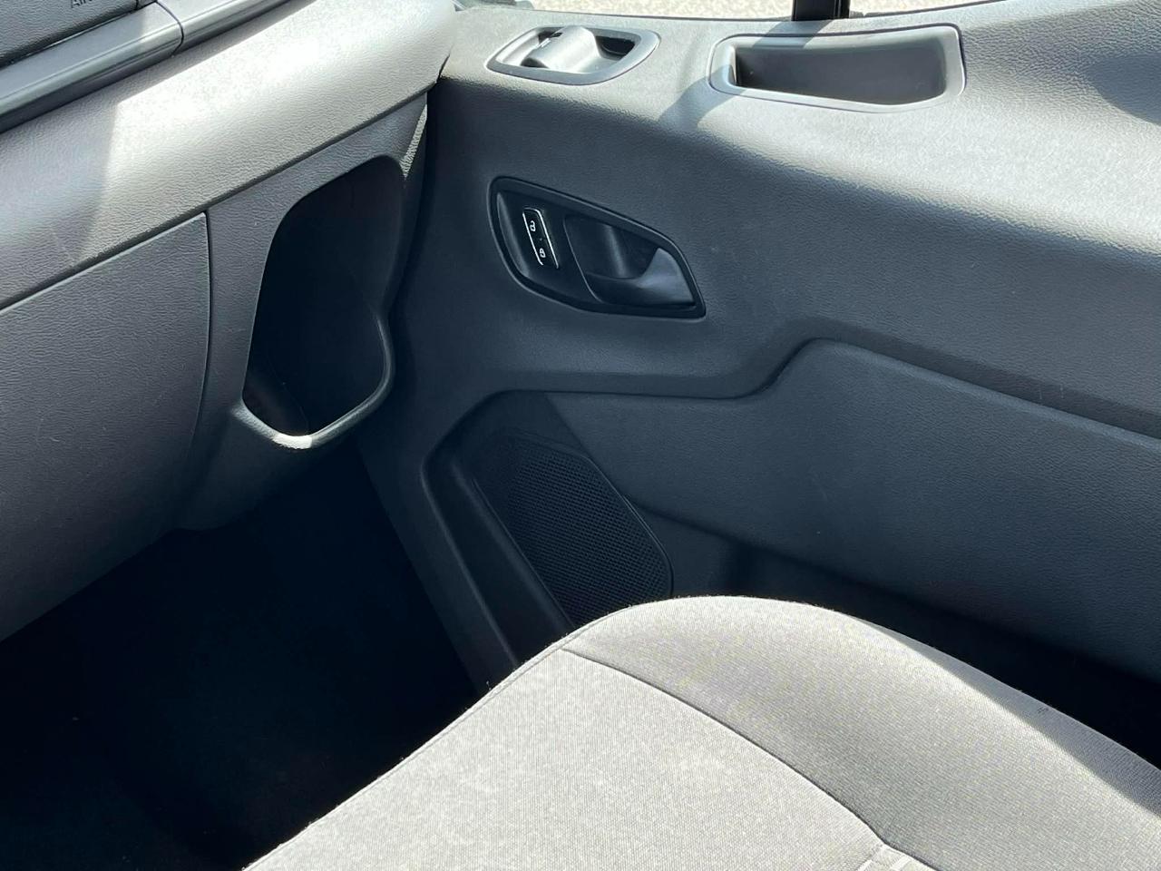 Ford Transit 350 Wagon High Roof XL w/Sliding Pass. 148-in. WB 2022