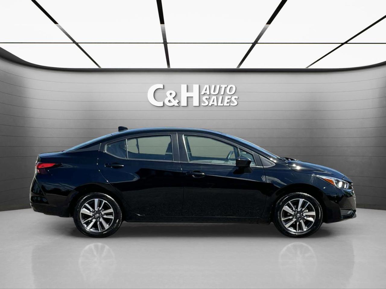 Nissan Versa SV 2024