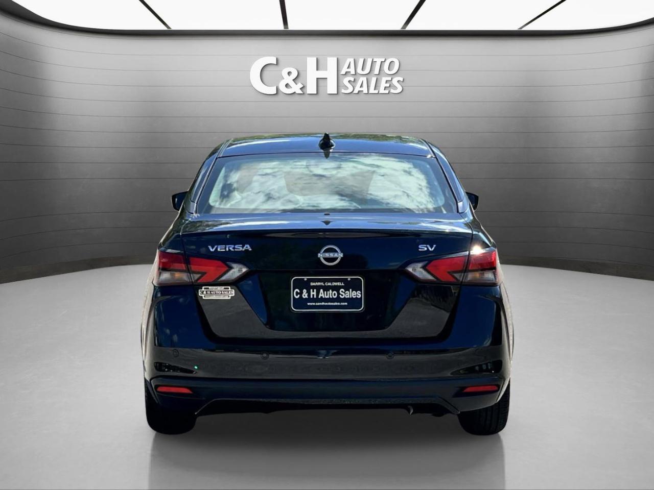 Nissan Versa SV 2024