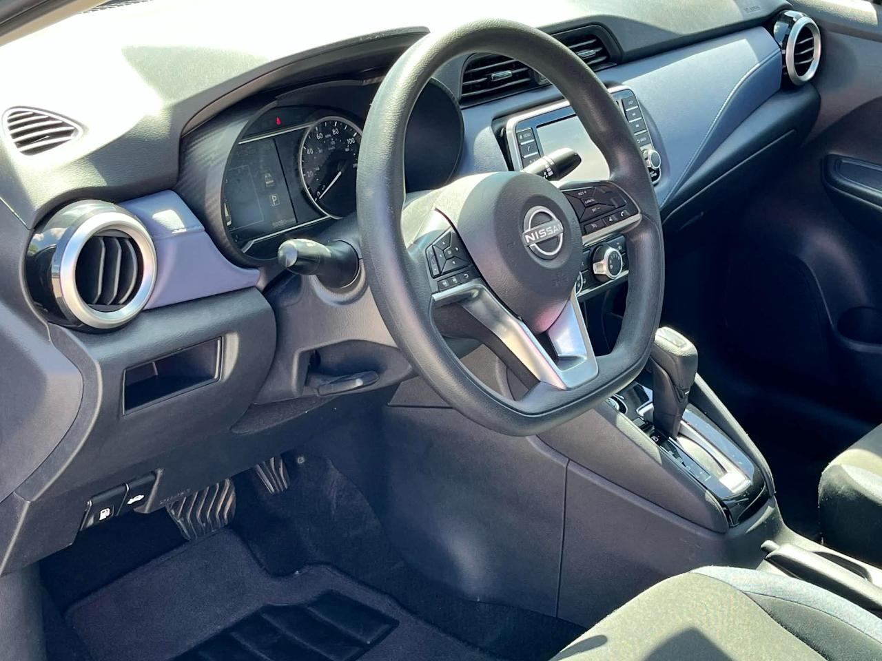 Nissan Versa SV 2024