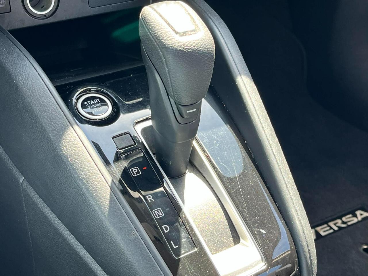 Nissan Versa SV 2024