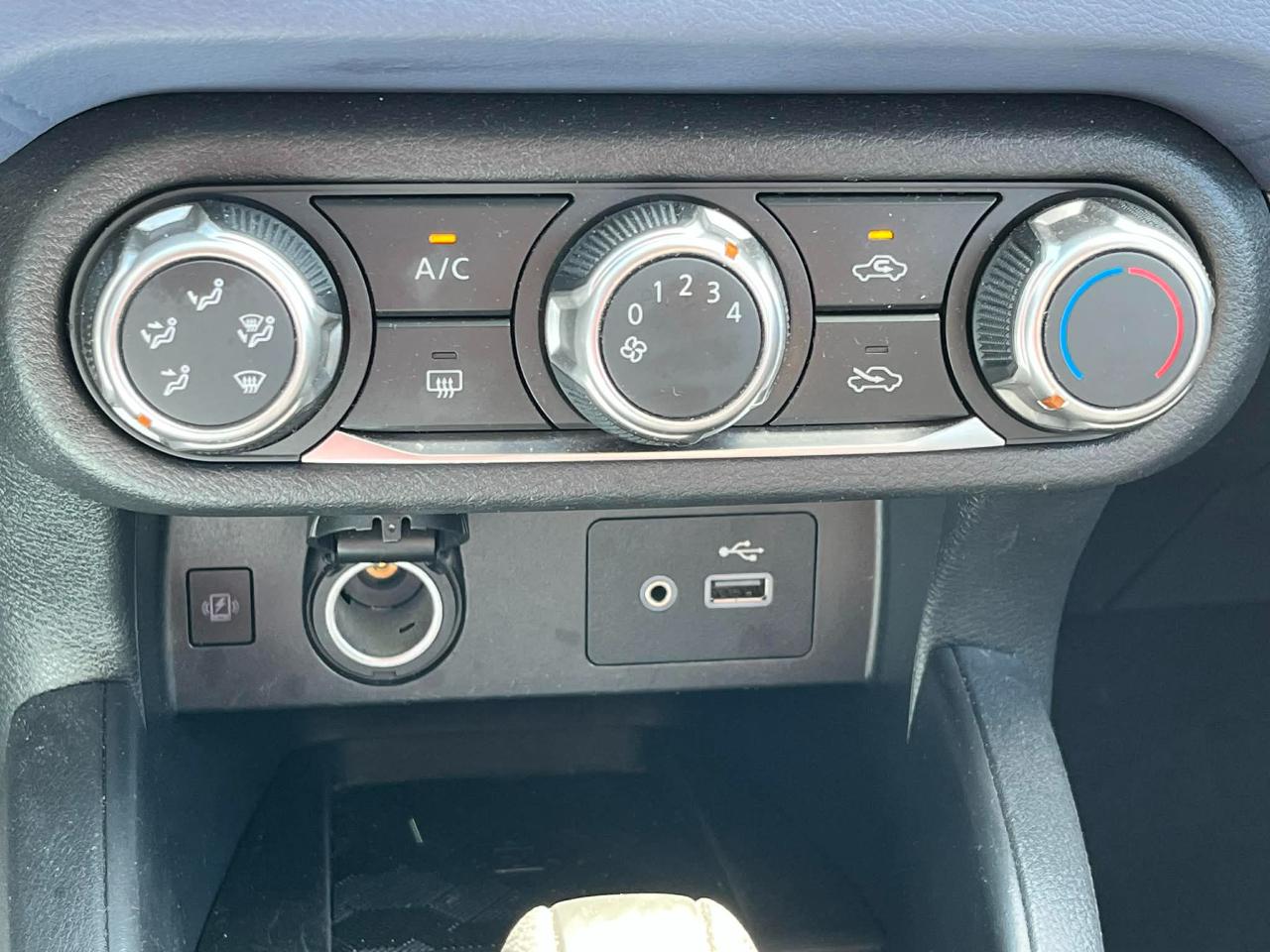 Nissan Versa SV 2024