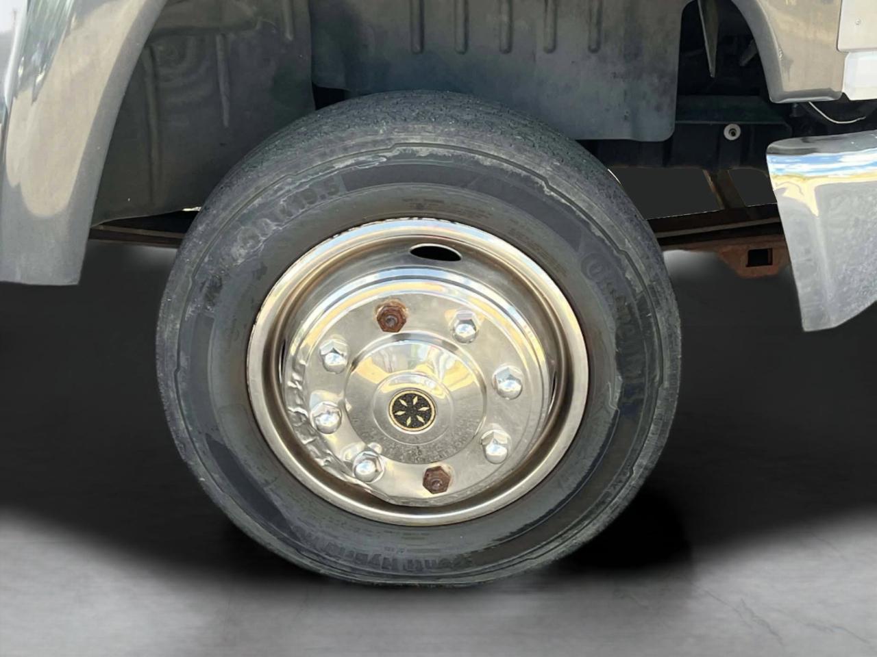 Chevrolet C5V042 Base 2004