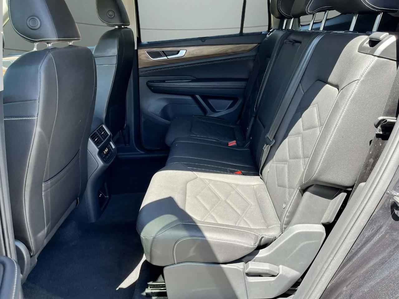 Volkswagen Atlas SE w/Technology 2025