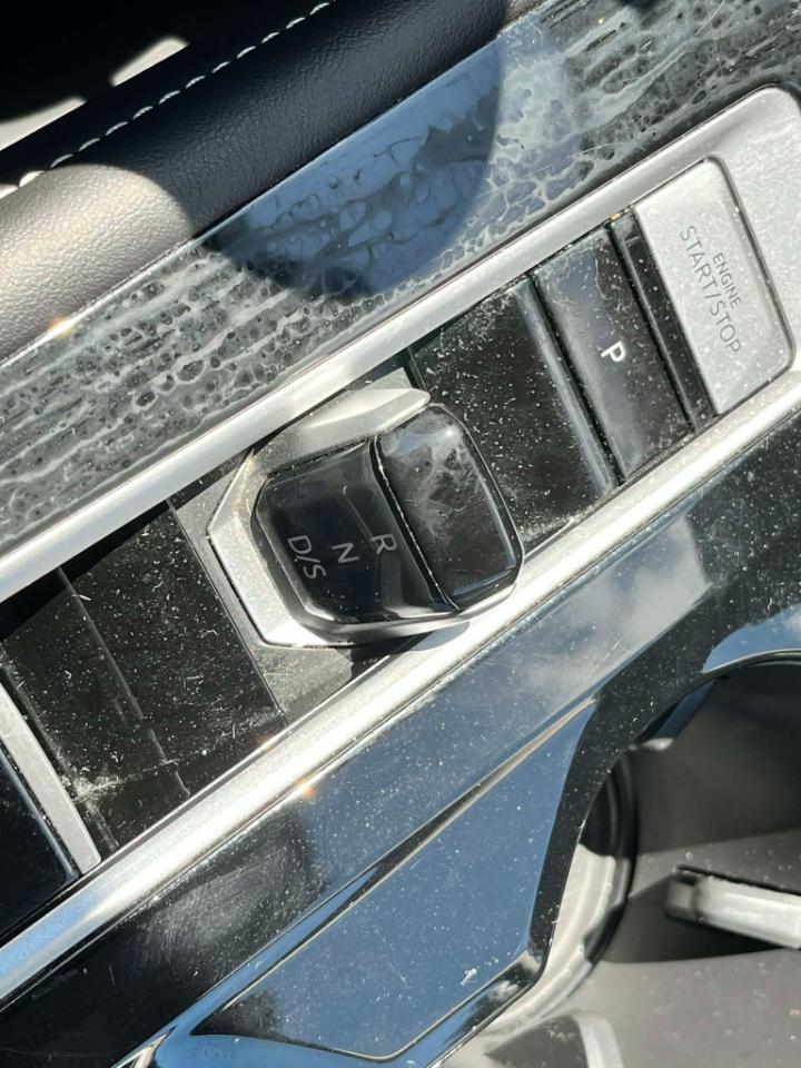 Volkswagen Atlas SE w/Technology 2025