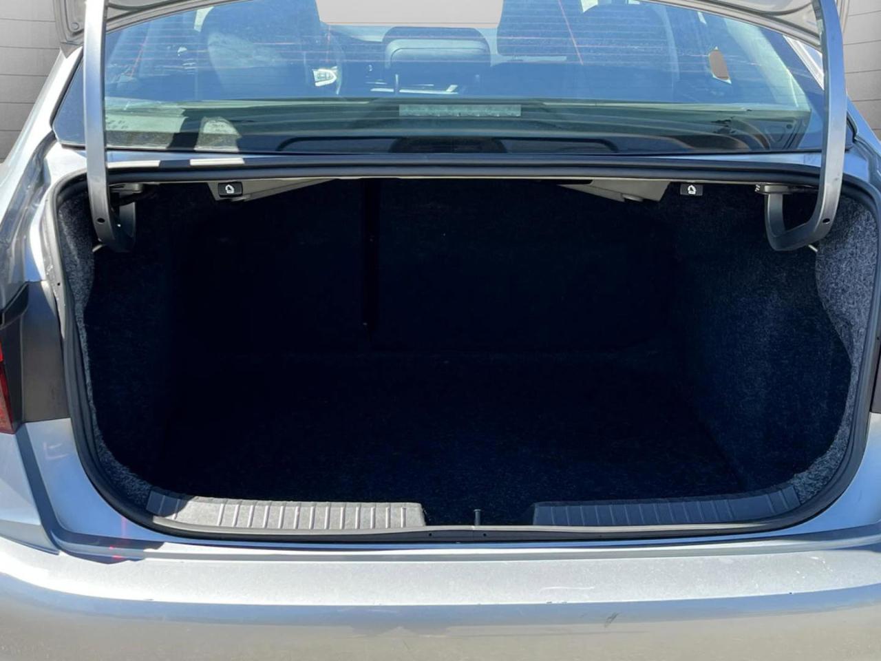 Volkswagen Jetta SE 2024