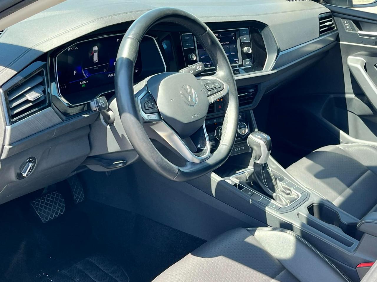 Volkswagen Jetta SE 2024