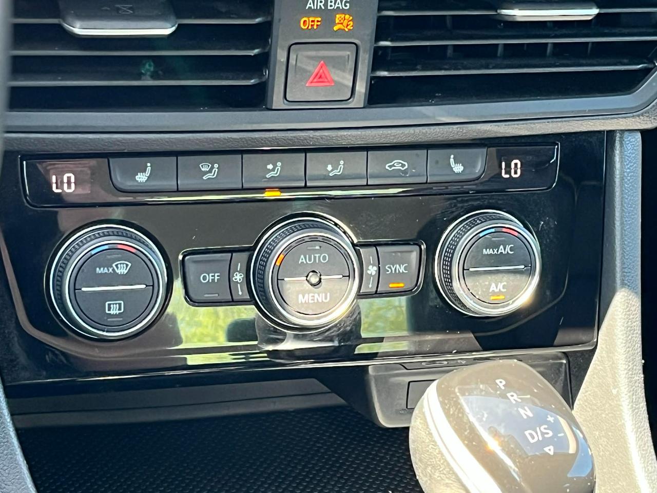 Volkswagen Jetta SE 2024