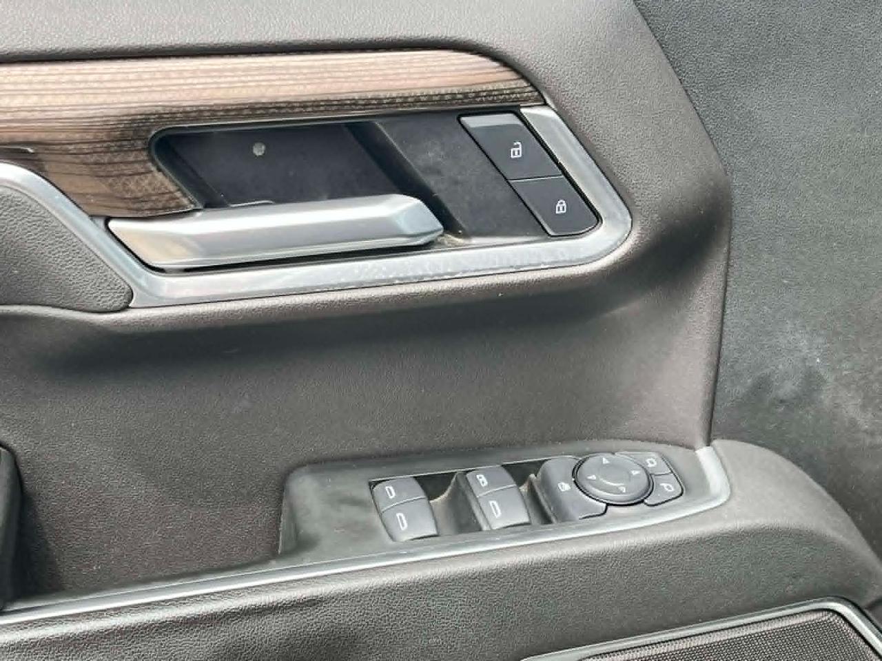 Chevrolet Silverado 1500 LT Crew Cab 2WD 2025