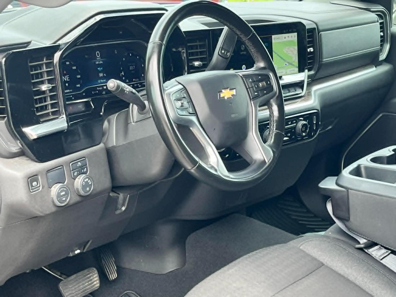 Chevrolet Silverado 1500 LT Crew Cab 2WD 2025