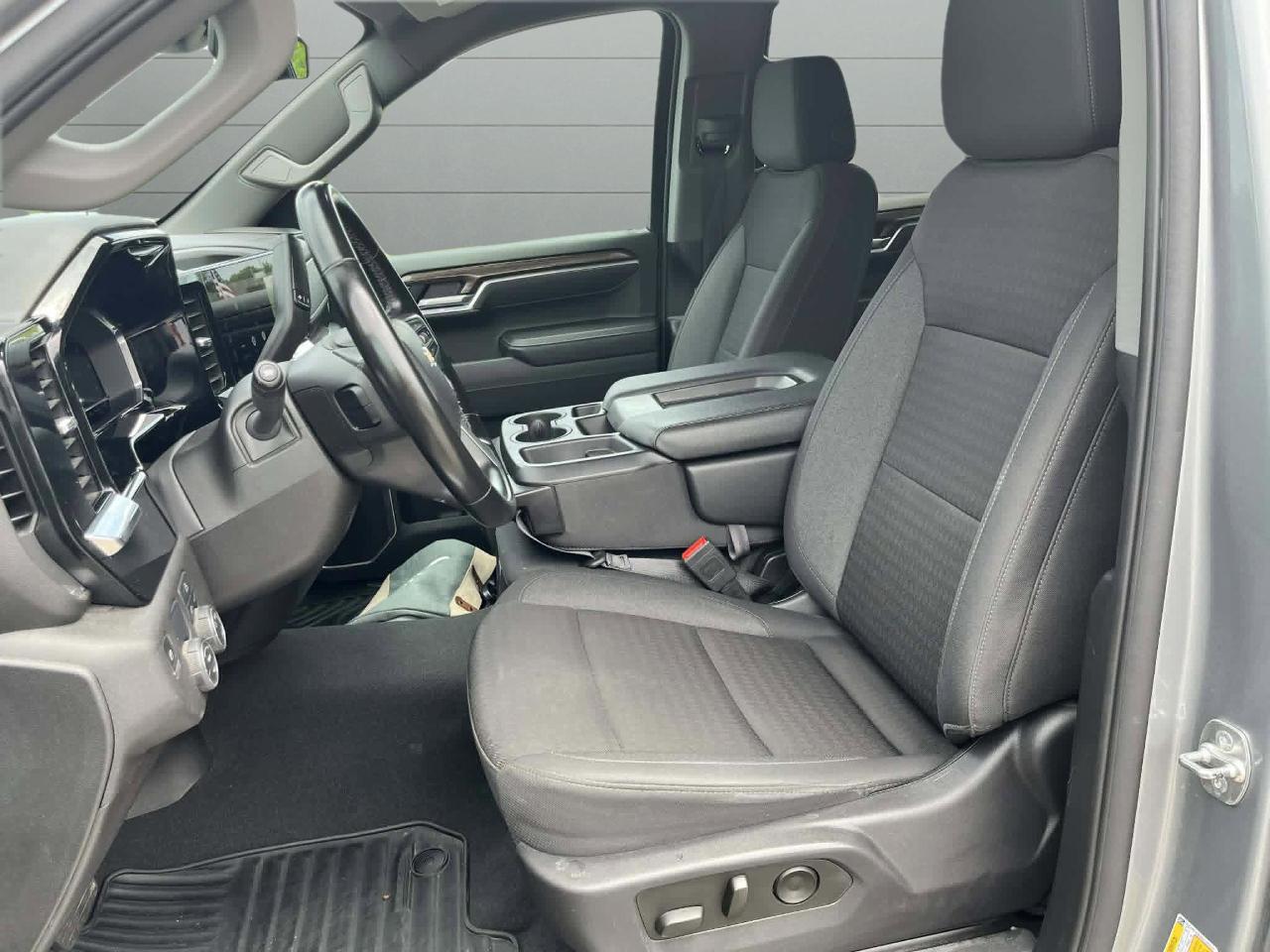 Chevrolet Silverado 1500 LT Crew Cab 2WD 2025