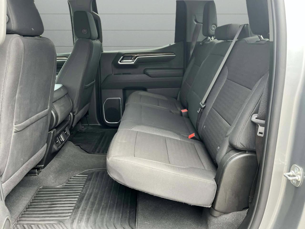 Chevrolet Silverado 1500 LT Crew Cab 2WD 2025