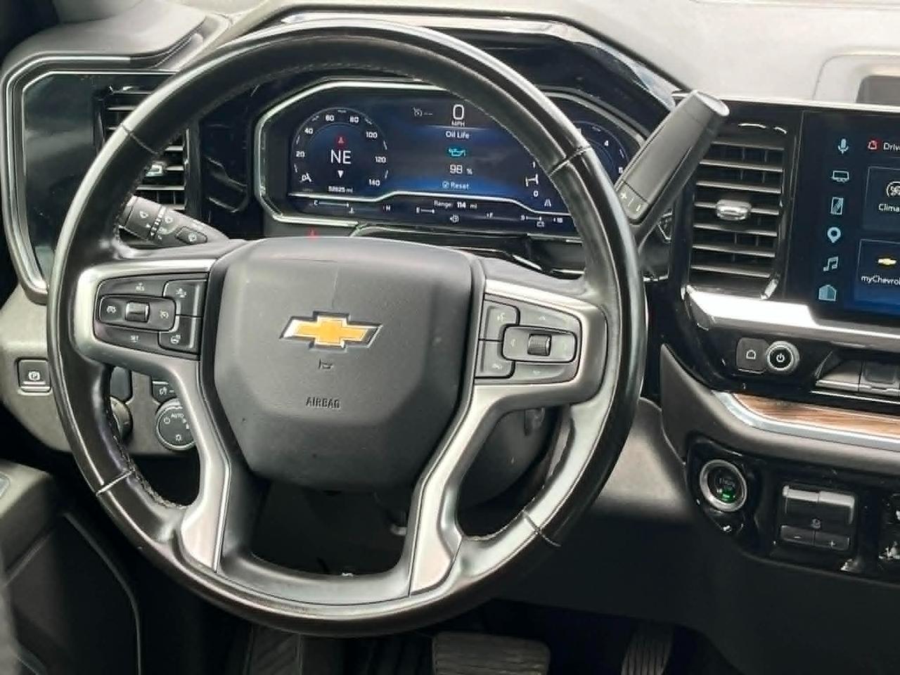 Chevrolet Silverado 1500 LT Crew Cab 2WD 2025