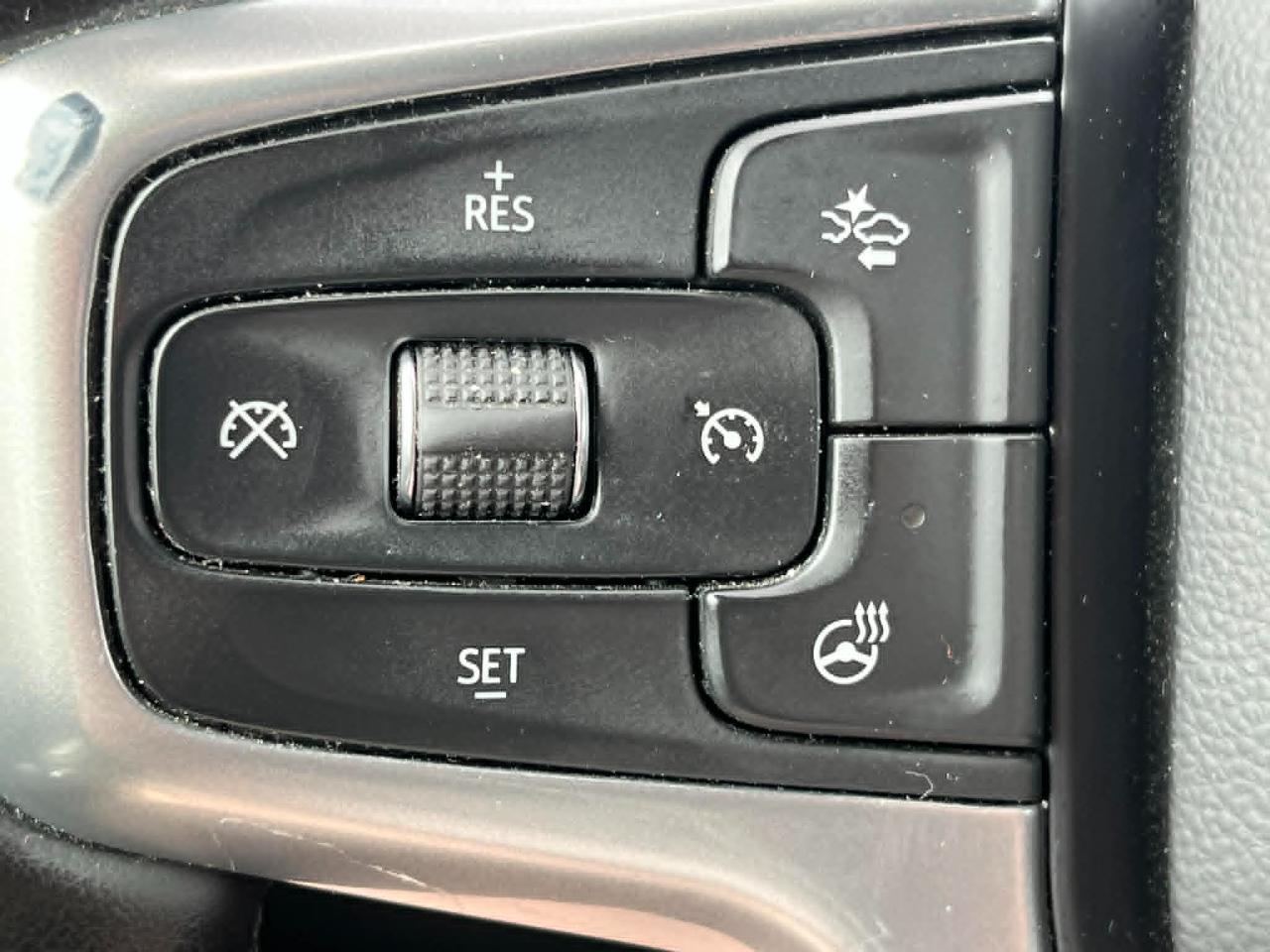 Chevrolet Silverado 1500 LT Crew Cab 2WD 2025