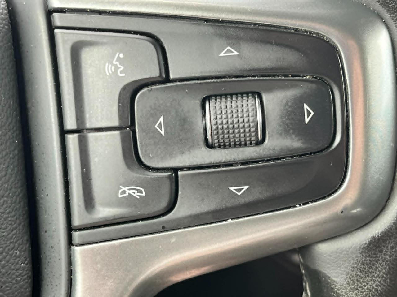 Chevrolet Silverado 1500 LT Crew Cab 2WD 2025