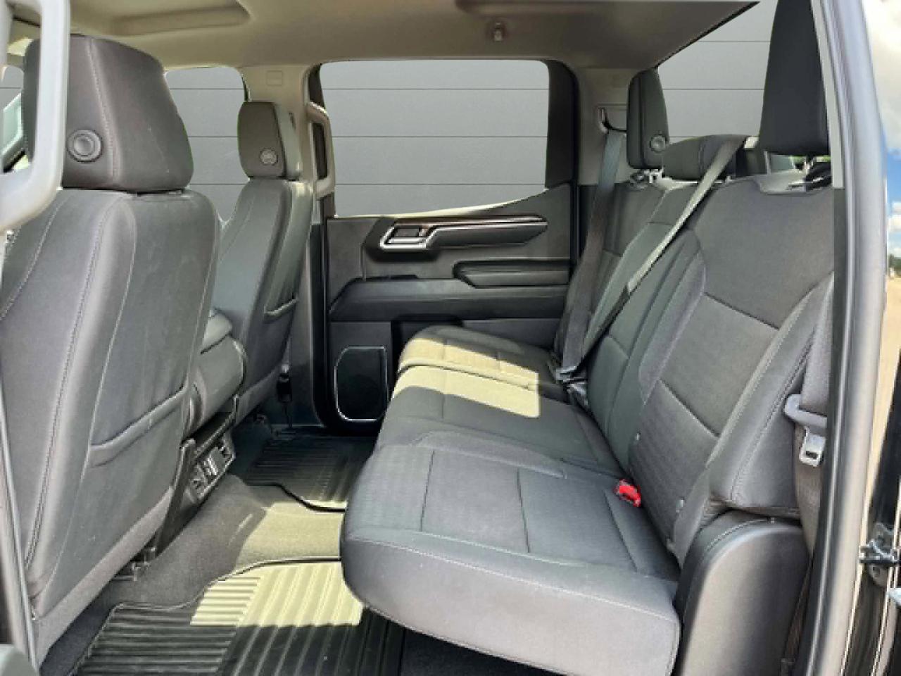 Chevrolet Silverado 1500 LT Crew Cab 2WD 2025