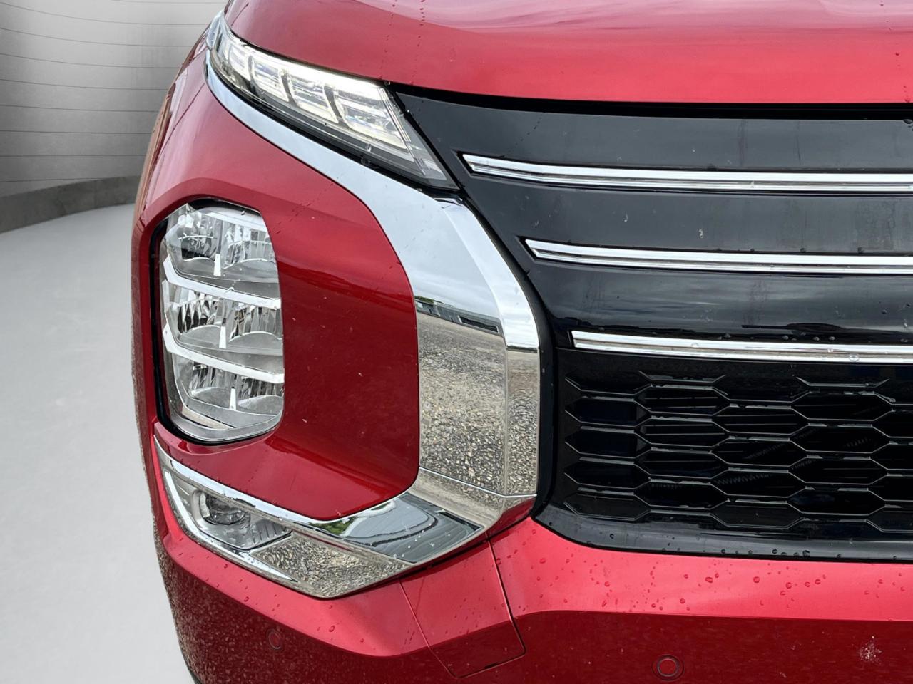 Mitsubishi Outlander SE 2WD 2025