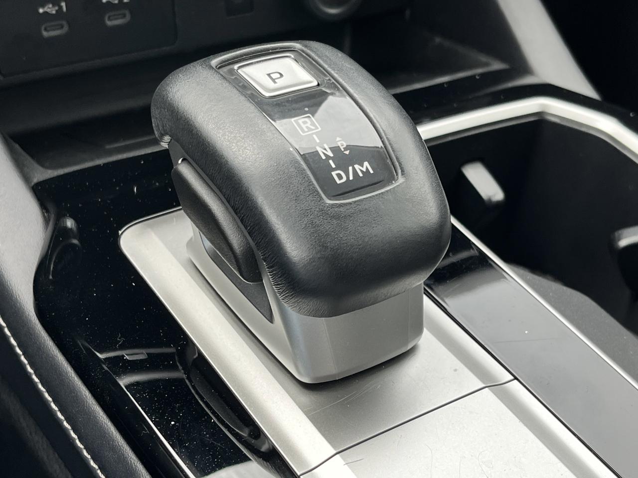 Mitsubishi Outlander SE 2WD 2025