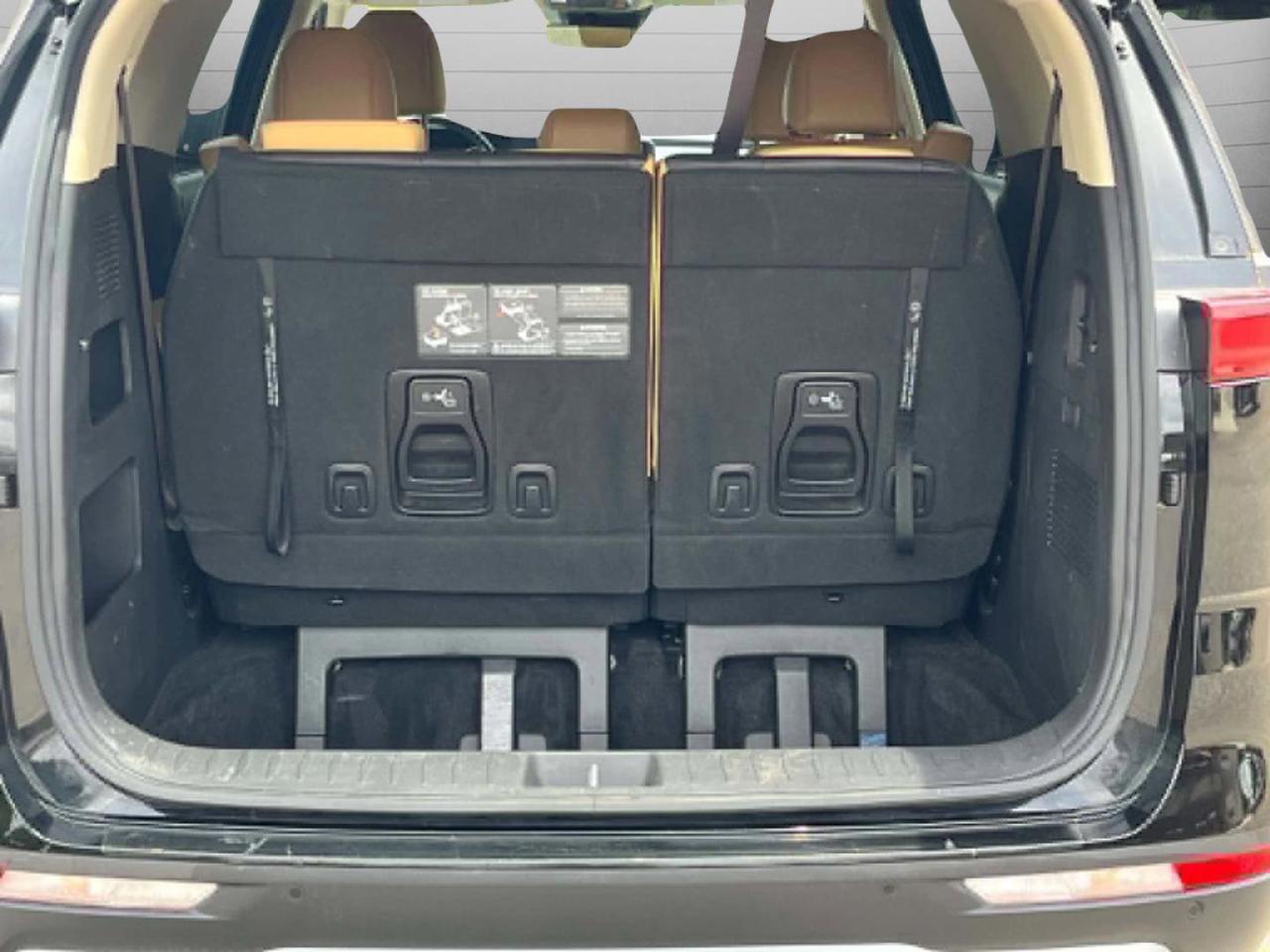 Kia Carnival LX Seat Package 2023