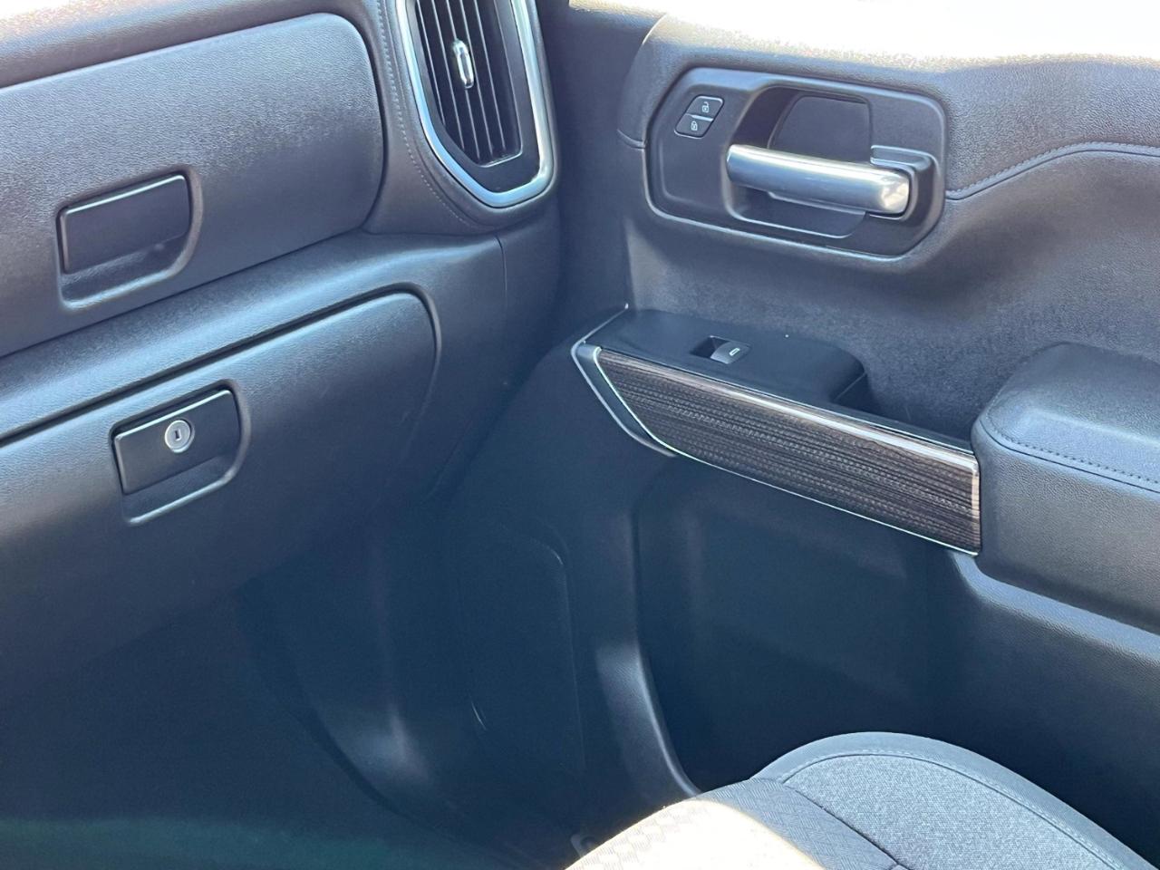 Chevrolet Silverado 1500 Limited LT Crew Cab 4WD 2022