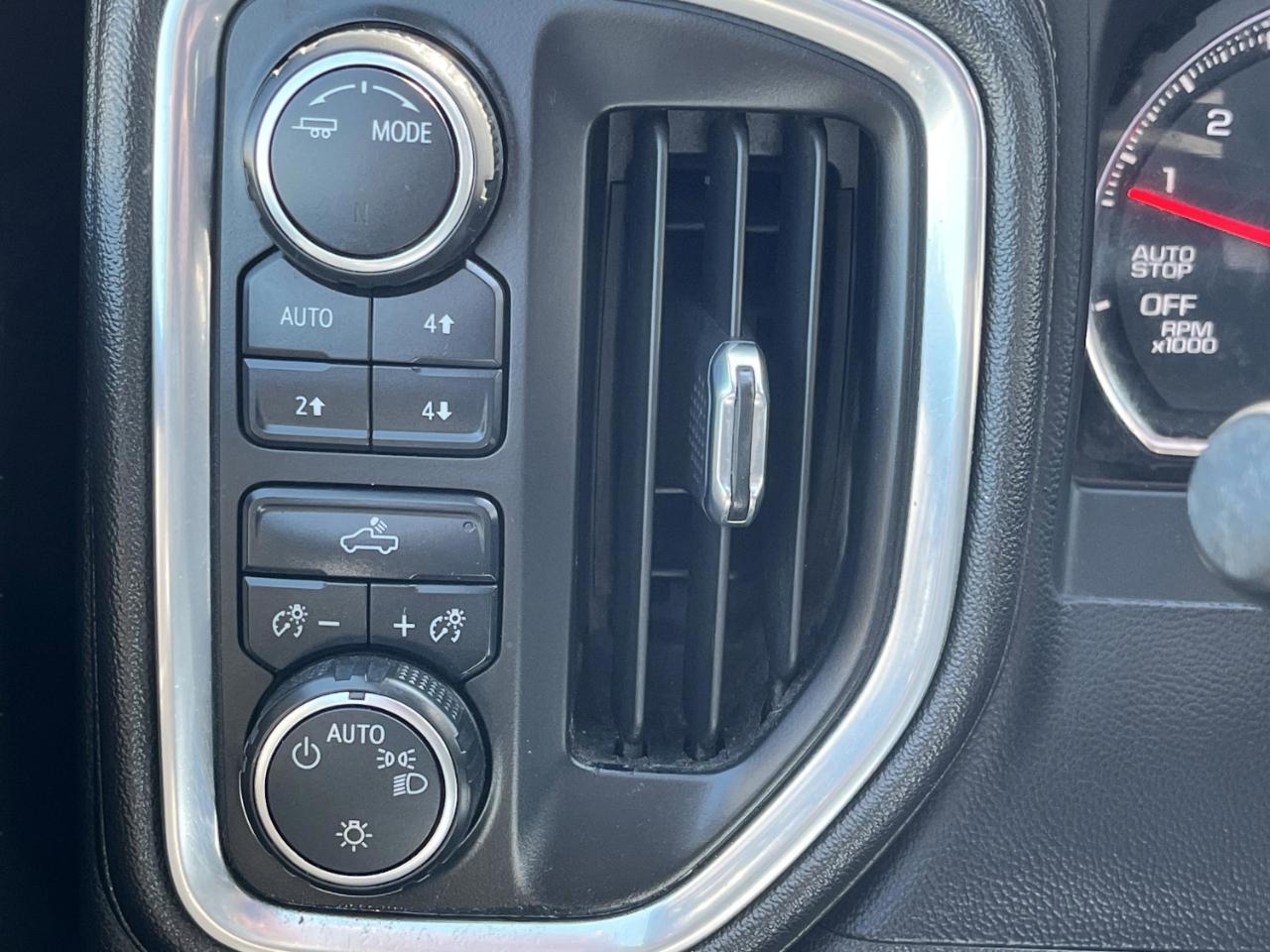 Chevrolet Silverado 1500 Limited LT Crew Cab 4WD 2022